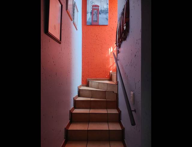 2 BEDROOM APARTMENT FOR SALE IN GLEN MARAIS
